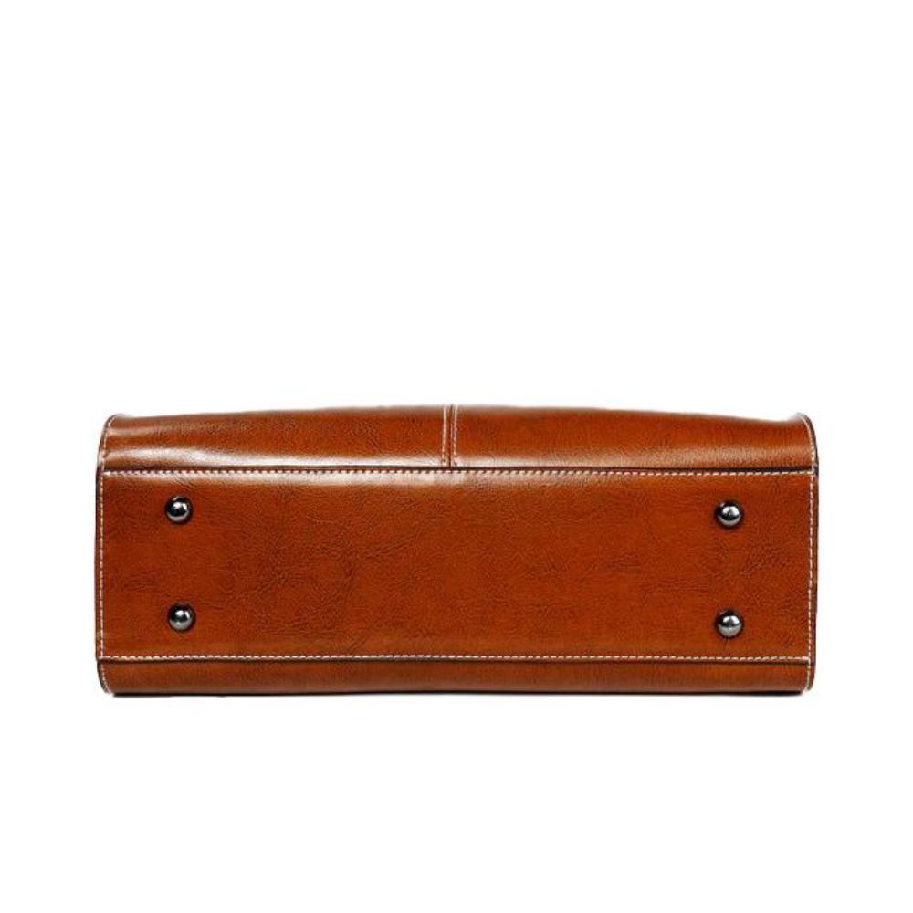 Chic Tote - Timeless and Practical