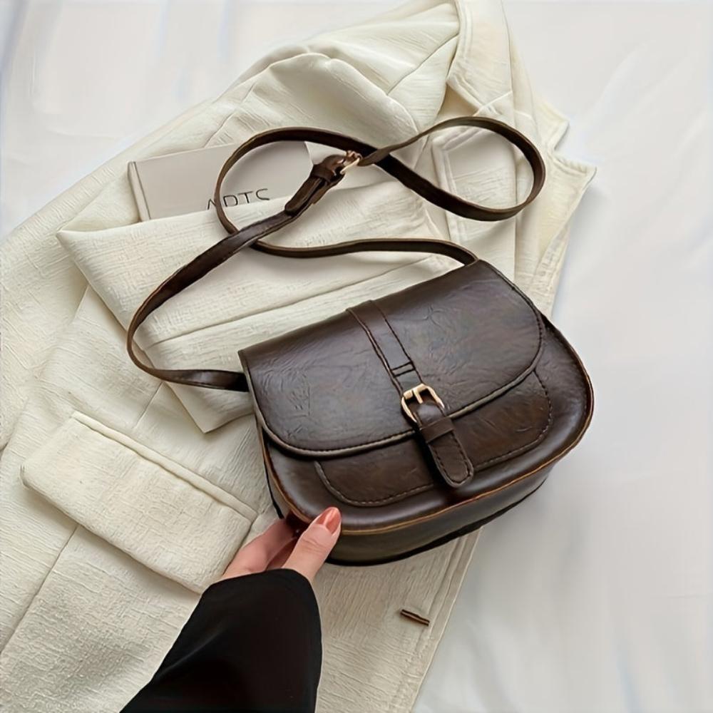 Evelyn Classic Saddle Crossbody Purse
