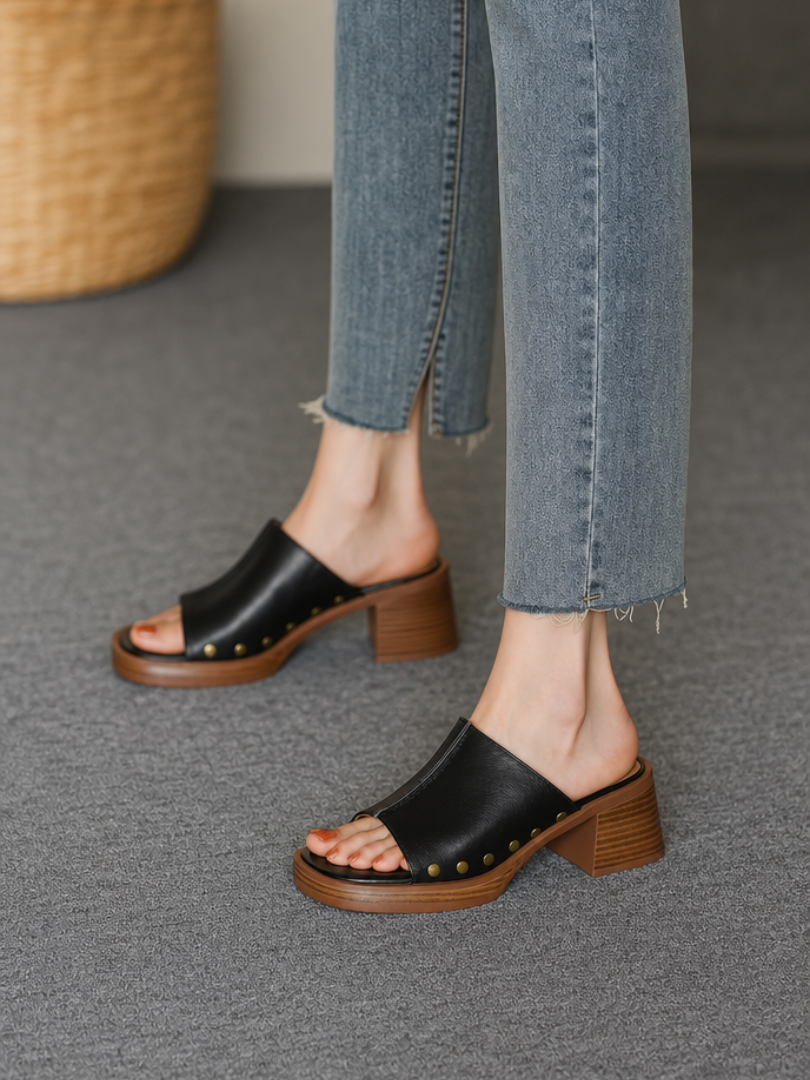 Venita Leather Sandals