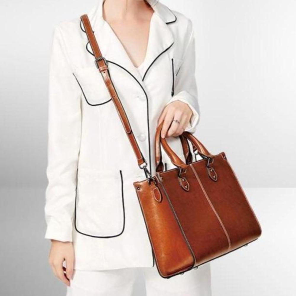 Chic Tote - Timeless and Practical