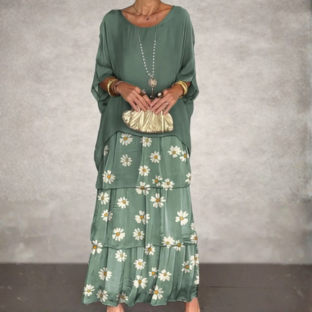 Lara – Elegant long and flowy dress