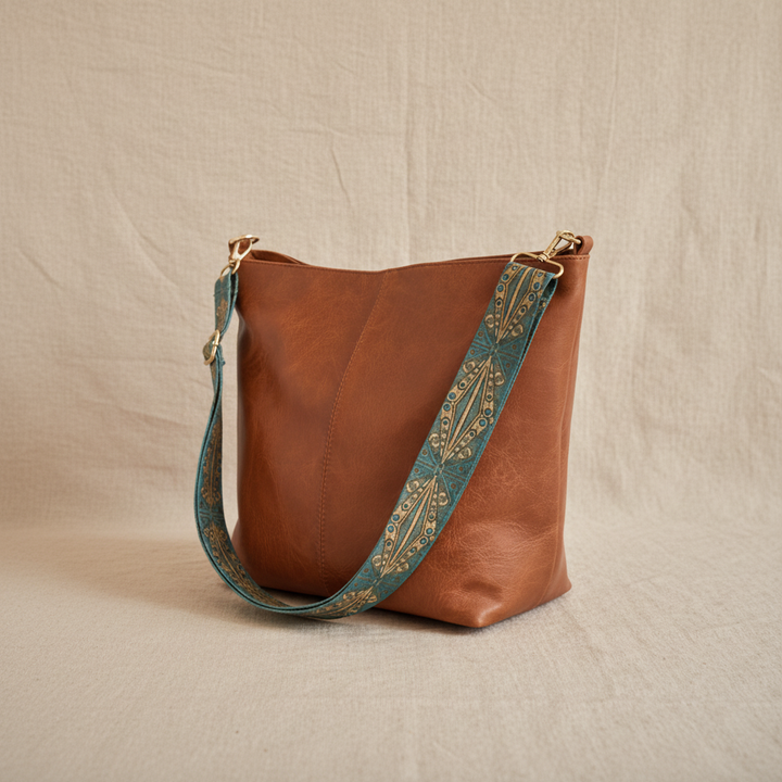 Arabel | Vintage Bucket Bag With Patterned Strap