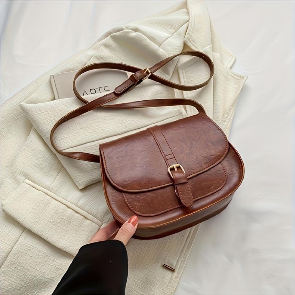 Evelyn Classic Saddle Crossbody Purse