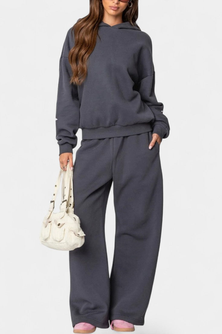 Caleta Relaxed Hoodie Ensemble with Flowing Trousers