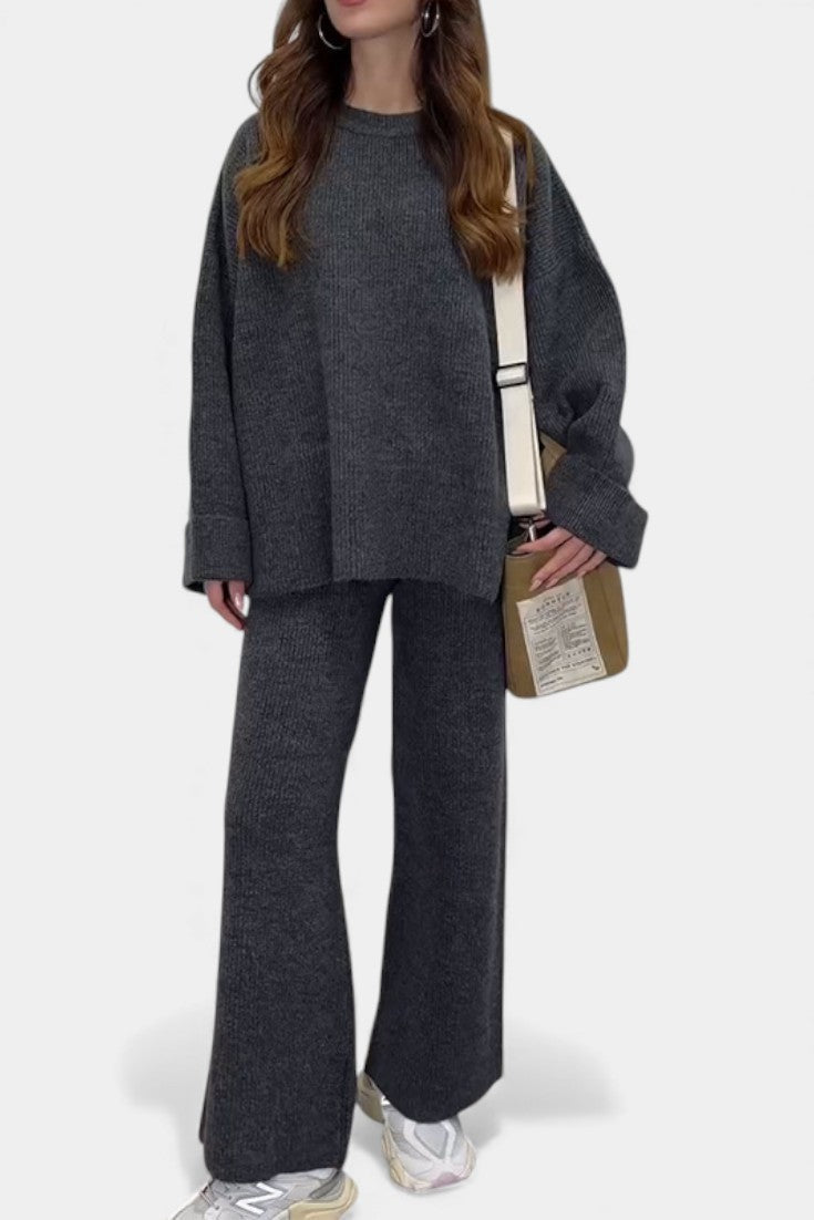 Quirina Relaxed Ensemble with Round Neckline and Flowing Pants