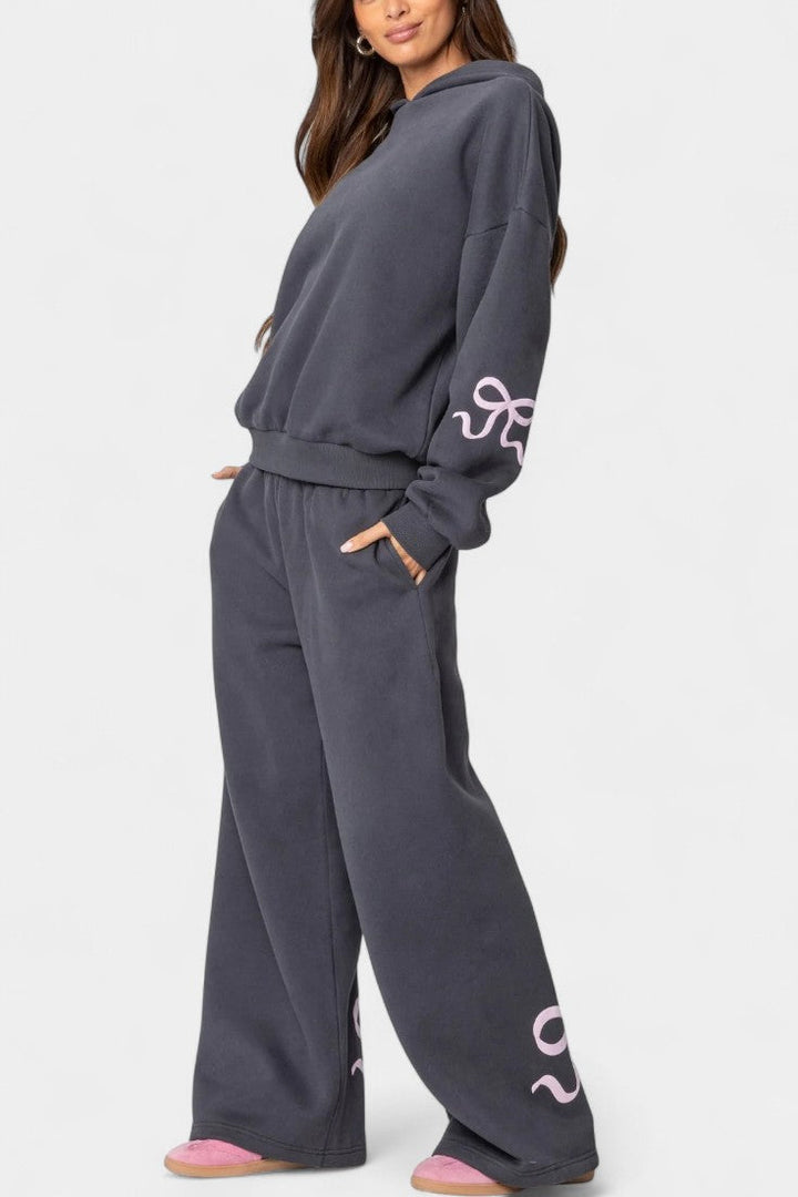 Caleta Relaxed Hoodie Ensemble with Flowing Trousers