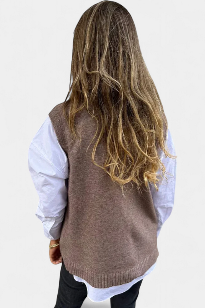 Mairead V-Neck Lightweight Knit Sweater