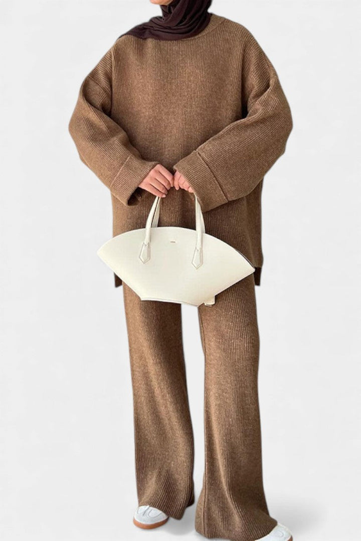 Quirina Relaxed Ensemble with Round Neckline and Flowing Pants