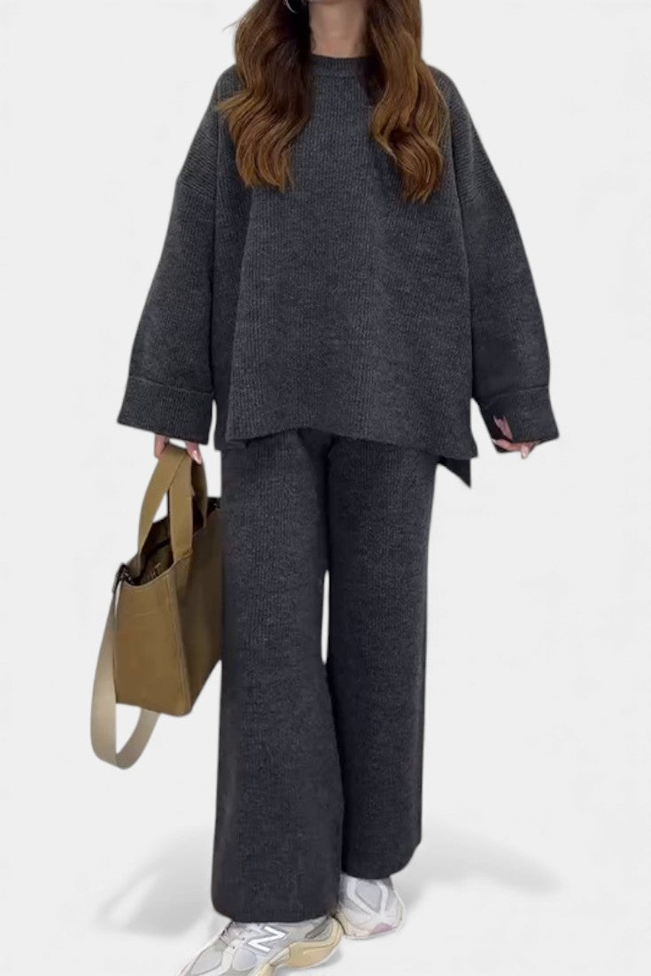 Quirina Relaxed Outfit with Round Neck Top and Flowing Pants