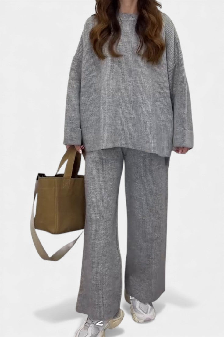 Quirina Relaxed Ensemble with Round Neckline and Flowing Pants