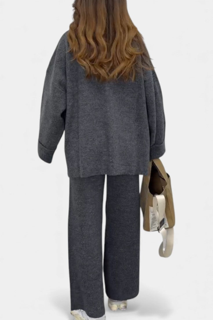 Quirina Relaxed Ensemble with Round Neckline and Flowing Pants