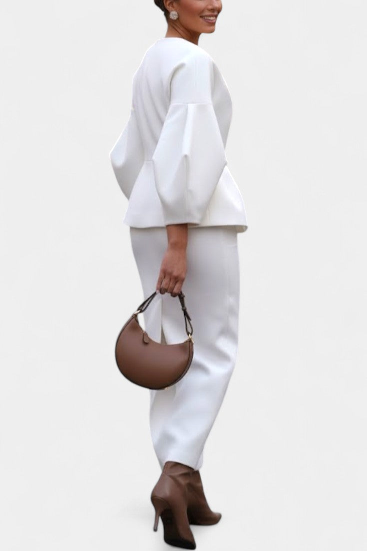 Aliénor Chic Tailored Ensemble with V-Neck and Puff Sleeves