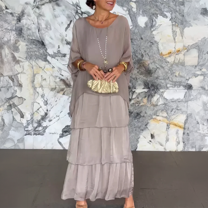 Lara – Elegant long and flowy dress